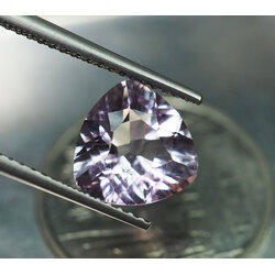 พลอยอะเมทิสต์สีชมพูอมม่วงหวาน 2.13 กะรัต AAA