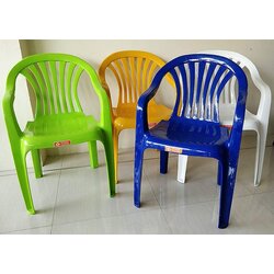 เก้าอี้พลาสติกมีพนักพิง+ที่เท้าแขน ขนาด 53.5 x 53 x 82.5 cm. รุ่น 999