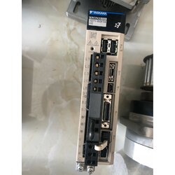 SERVO DRIVE " YASKAWA " รุ่น SGD7S-R90A10A002