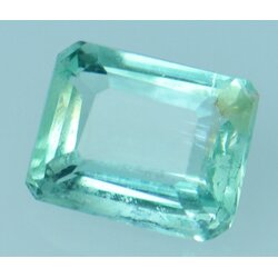 พลอยมรกตดิบ (Emerald) 0.52 กะรัต No oil