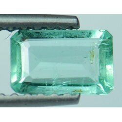พลอยมรกตดิบ (Emerald) 0.52 กะรัต No oil