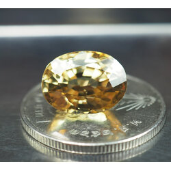 เพทายกัมพูชาสีเหลือง 6.88 กะรัตสวยมากพร้อมใบเซอร์ (0180)