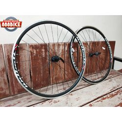 ชุดล้อเสือหมอบ UNLIMIT 700C วีเบรค ขอบ 2ชั้น ซี่ลวดกลม โม่ดำดุมวีเบรค ขอบ 30mm อลู Road bike Wheels มีสีดำ