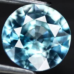 เพทายสีฟ้าสวย (Zircon) 1.55 กะรัต (0554)