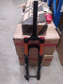 โช๊คลม BOLANY 27.5"/29er Aluminium Alloy Bicycle Front Fork Bike Cycling Fork Bike Dual Air Fork ซางเทเปอร์ แกน 15มม. ยุบ 120มม. แกน 32 มีสีดำและสีทอง นน. 1.64กก