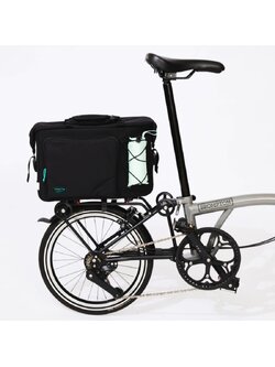 VINCITA B181P กระเป๋าติดแร็คใบใหญ่ (Nash Pro Bag) ผลิตจาก ผ้าโพลีเอสเตอร์กันน้ำ พร้อม ผ้าคลุมกันฝน เพิ่มการป้องกัน