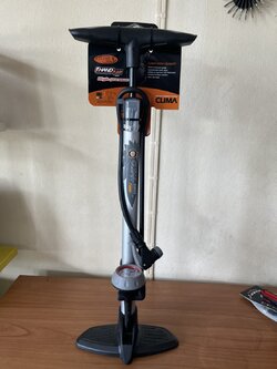 CLIMA สูบตั้งพื้น รุ่น ZF-037 : ปั๊มลม หัวสูบแบบออโต้ (AUTO HEAD) สูบอลูมิเนียมพร้อมเกย์วัดลม สี PINK GOLD/สีเงิน