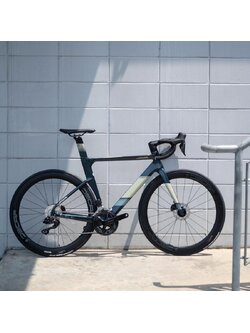 จักรยานเสือหมอบ JAVA FUOCO TOP PRO FULL CARBON ชุดขับเคลื่อนเกียร์ไฟฟ้า SHIMANO 105 Di2 24speed ผ่านการรองรับมาตรฐาน UCI