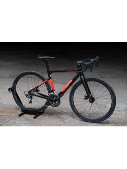 จักรยานเสือหมอบ JAVA VESUVIO DISC 22 สปีด เฟรมคาร์บอน แฮนด์อินทิเกรด ชุดเกียร์ 105 ล้อ 700c 2022