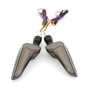 ไฟเลี้ยวแต่ง