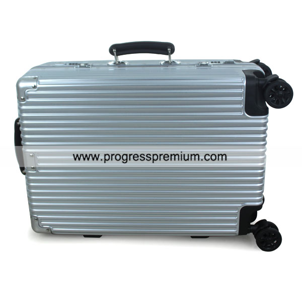 กระเป๋าเดินทาง