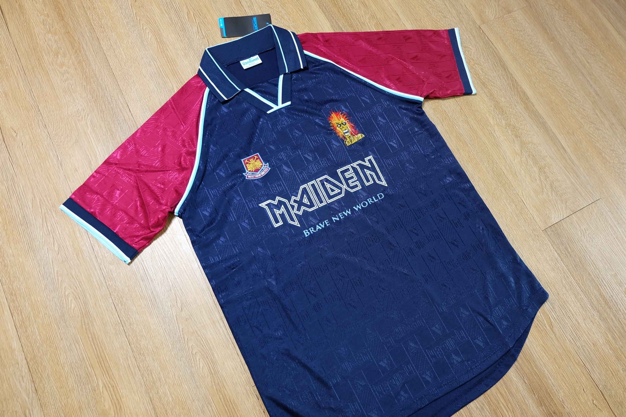 West Ham X Iron Maiden 1999 Retro football เสื้อบอลเวสต์แฮมย้อนยุค 1999