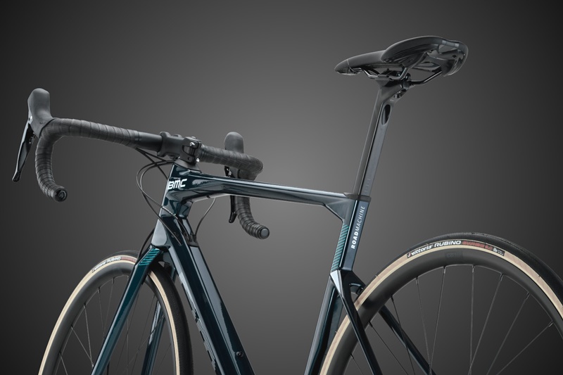 จักรยานเสือหมอบ BMC ROADMACHINE SEVEN Road Bike Shimano 105 2*11สปิด Integrated Cable Routing and Carbon D-Shape Seatpost