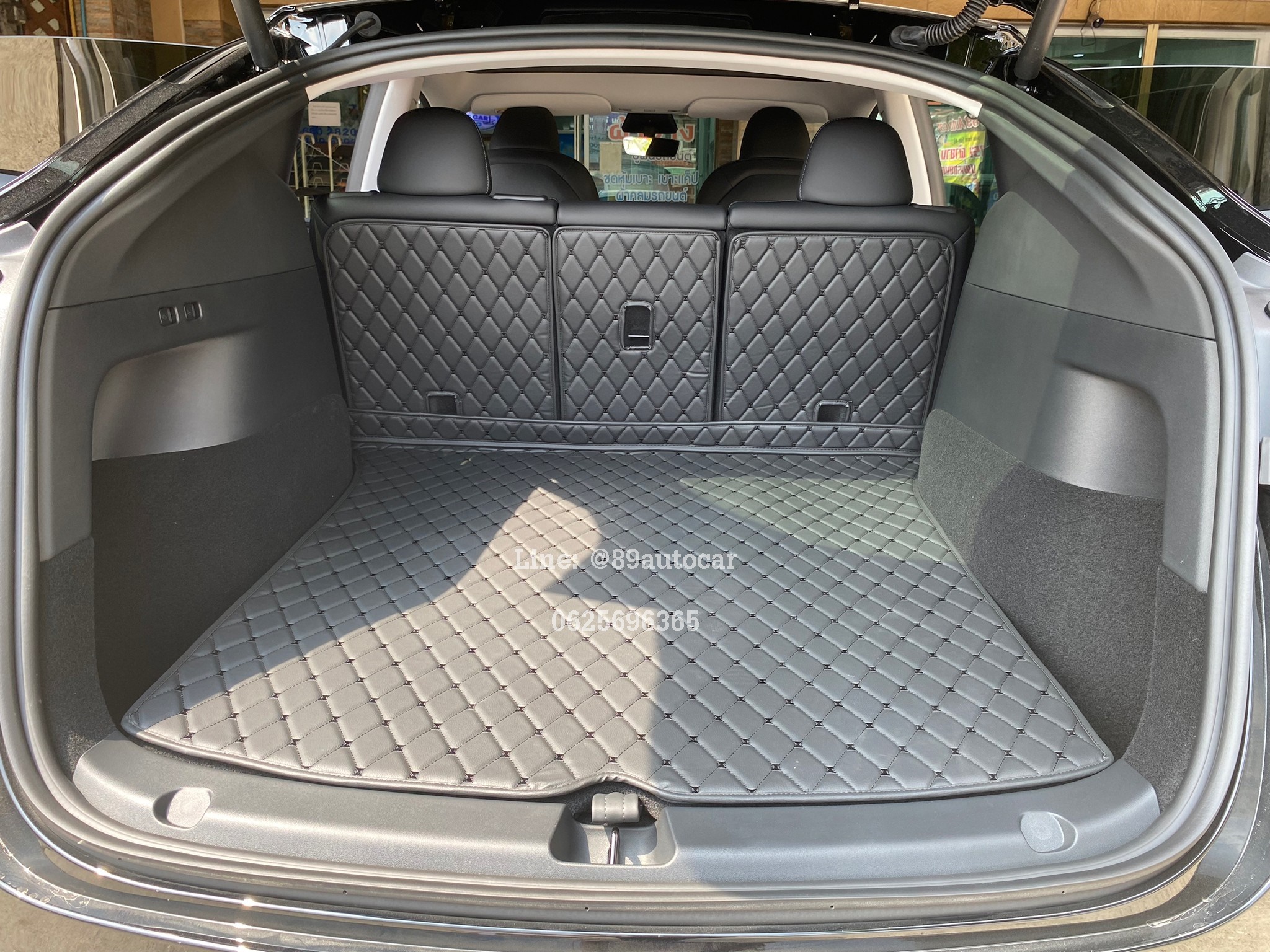 พรมรถยนต์ Tesla Model Y ปูพรม6D สีดำด้ายดำ เต็มคัน