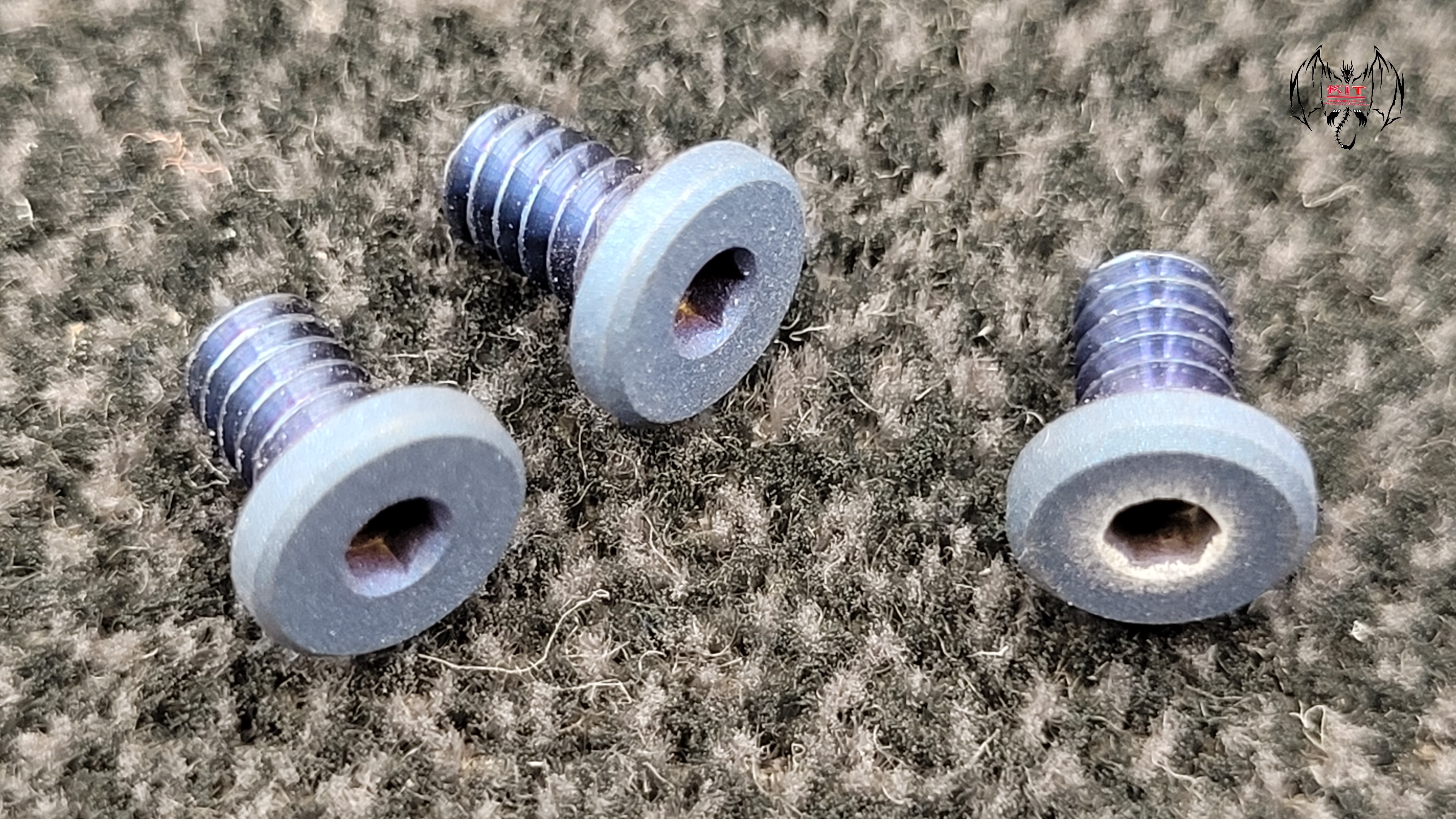 Hinderer XM-18 3.5" Handle Screw - Ti Battle Blue Set of 3