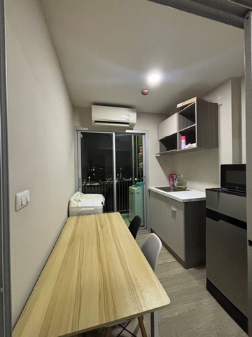 ให้เช่าบีคอนโด พหลโยธิน ตึก B ชั้น8 ห้อง 26 ตรม.เฟอร์ มีเครื่องซักผ้า ใกล้ ม.กรุงเทพ