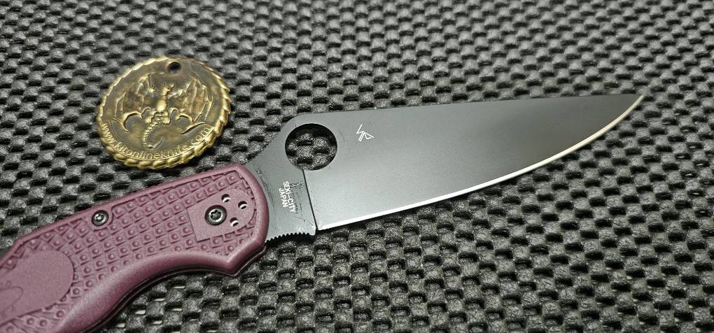 Spyderco Police 4 Lightweight Lockback Knife Burgundy FRN(Sprint Run )