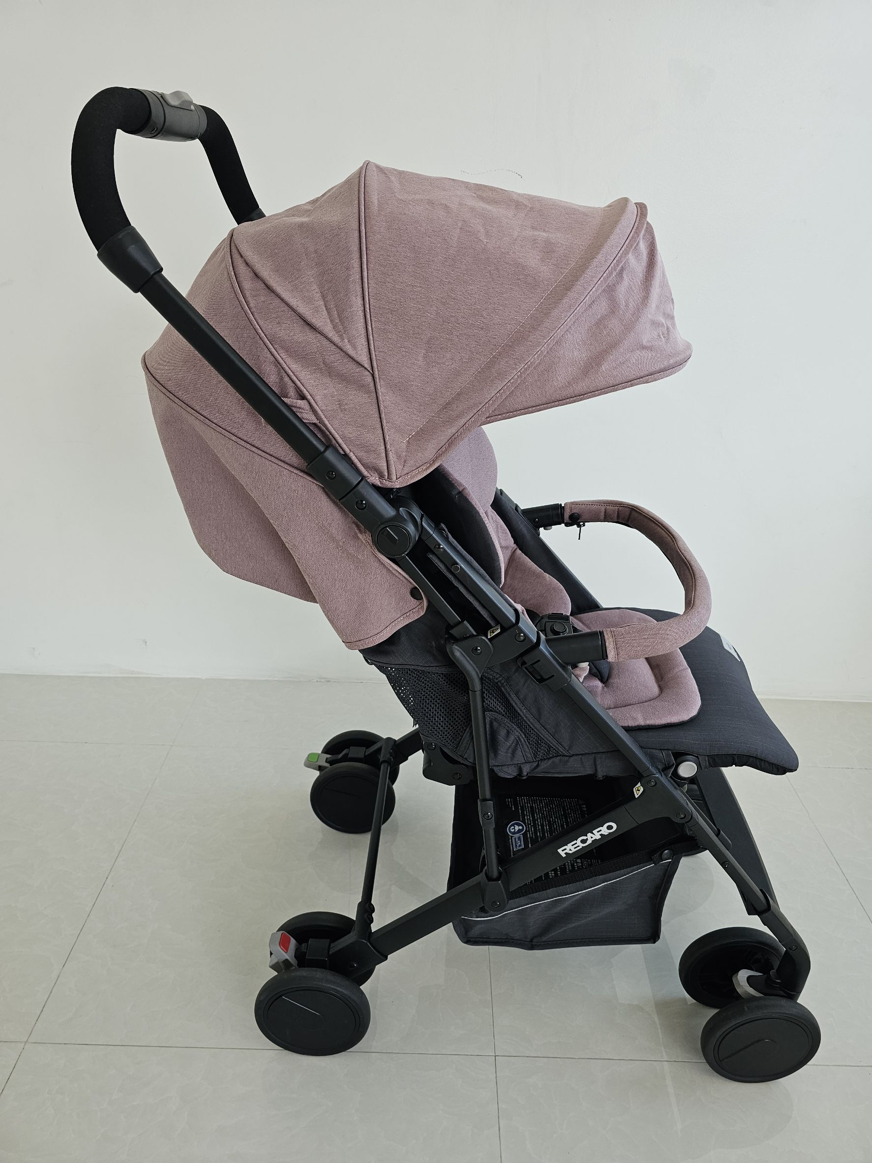 Recaro รุ่น Easylife Elite2 สี Pale Rose