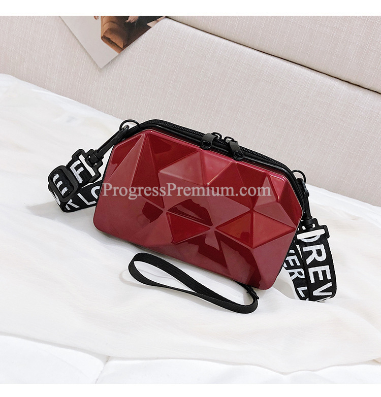 กระเป๋าสะพายข้าง