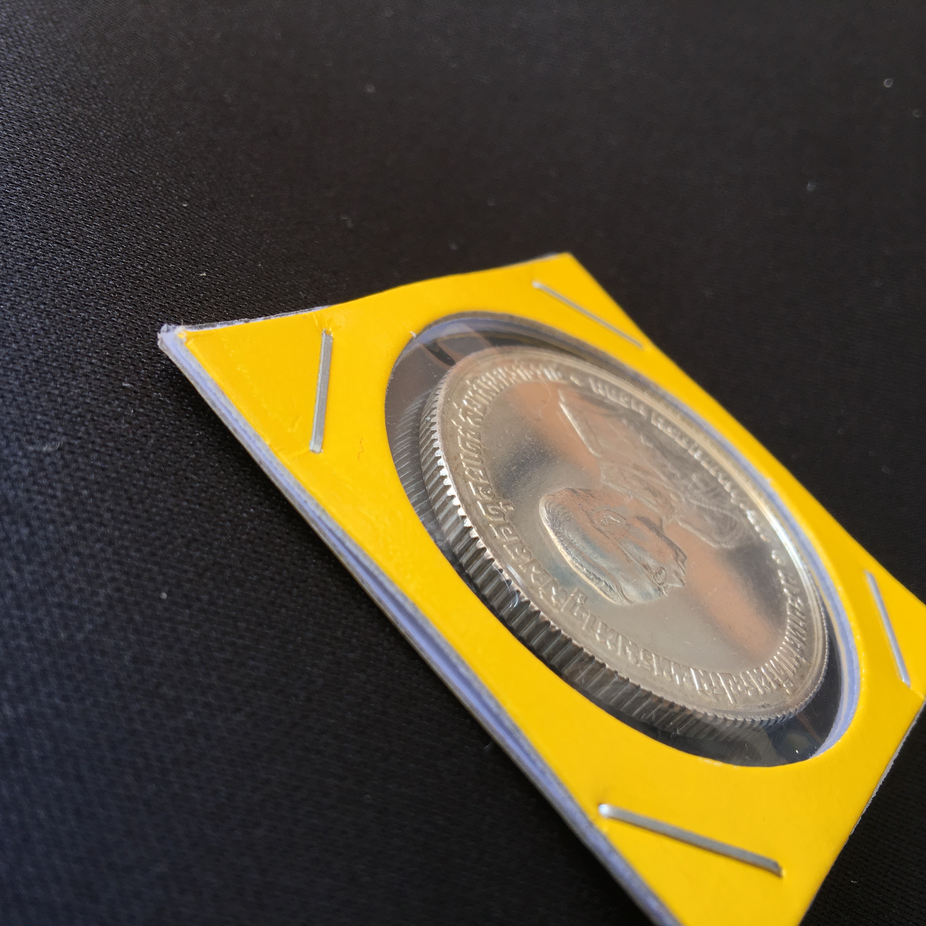 เหรียญรัชกาลที่ 9 พระชนมายุครบ 3 รอบ ปี 2506 เนื้อเงินแท้ รับประกันตลอดชีพ