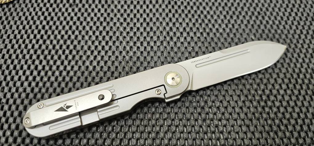 Terrain 365 Narwhal Framelock Dark matter