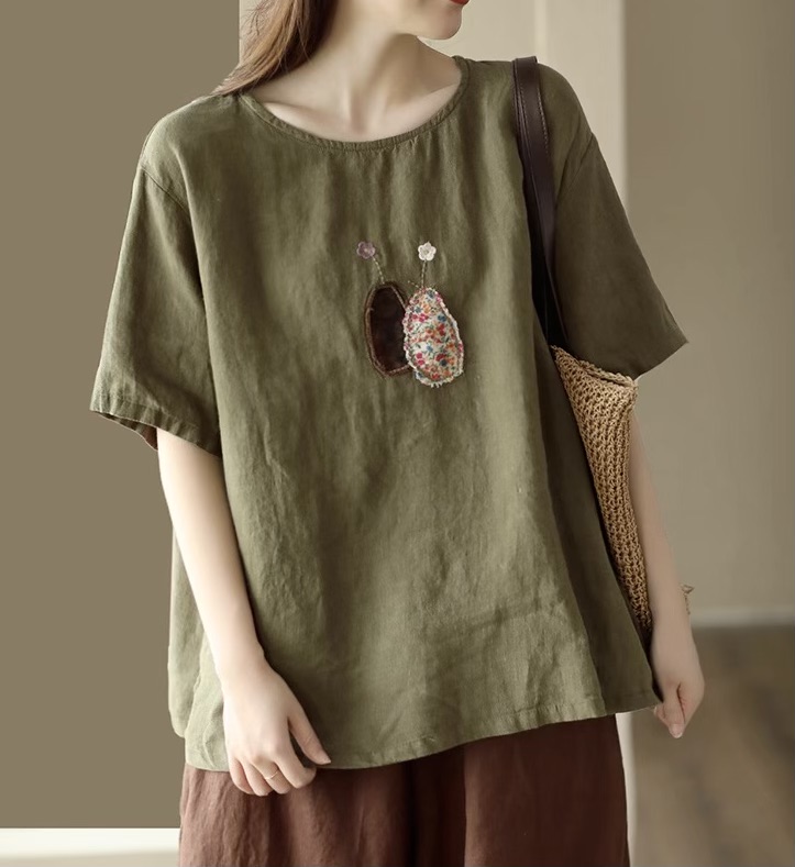 เสื้อผ้าลินินลายปัก