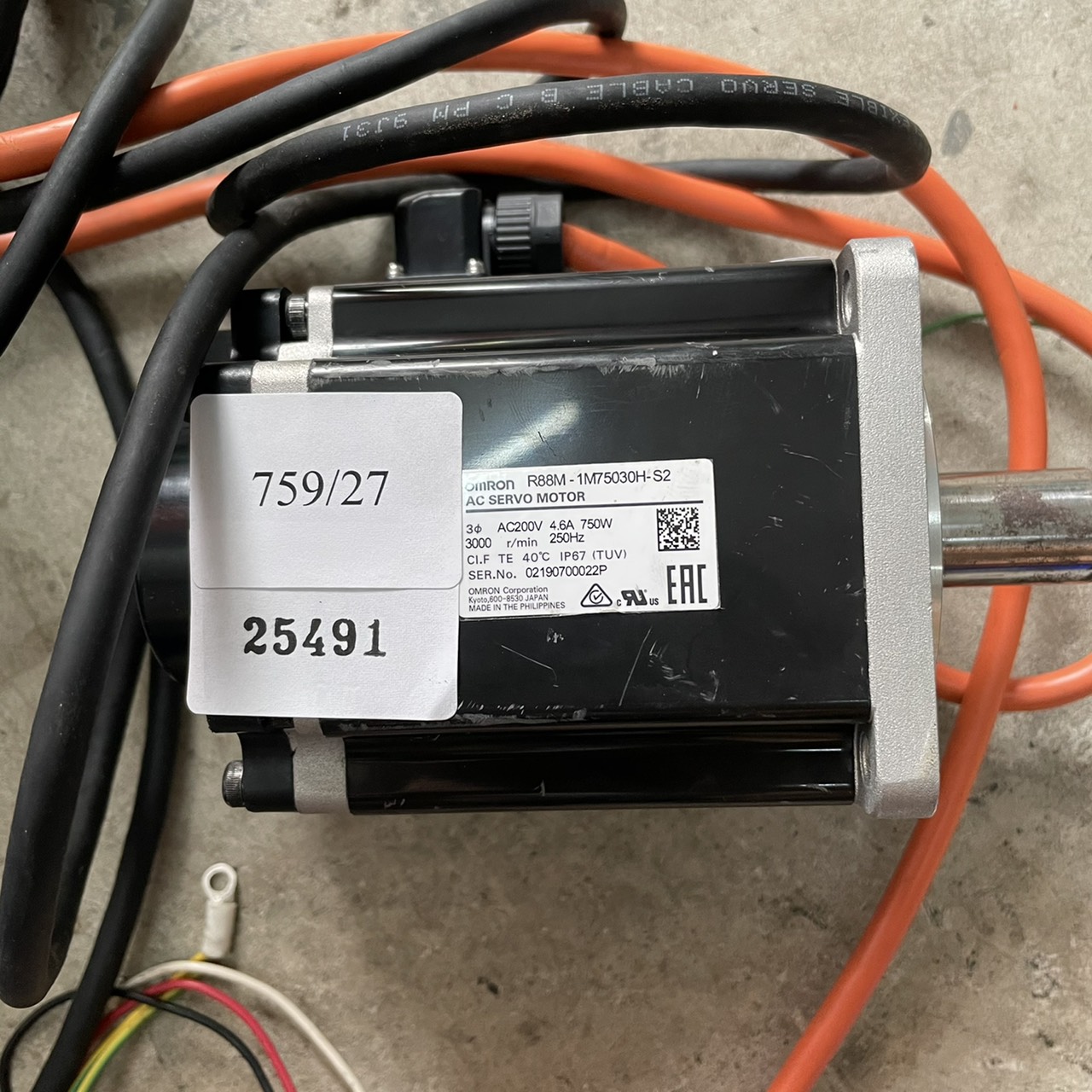R88M-1M75030H-S2 SERVO MOTOR " OMRON "