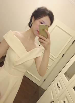 Pro-order เดรสขาว ถ่ายพรีเวดดิ้ง ปาดไหล่ (ซิปหลัง)