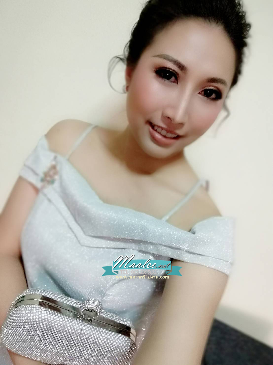 พร้อมเช่า ราตรีสั้น ชุดเดรส ชุดออกงาน เนื้อผ้า glitter ชิมเมอร์ อกพับหัวใจสองชั้น สีเงิน