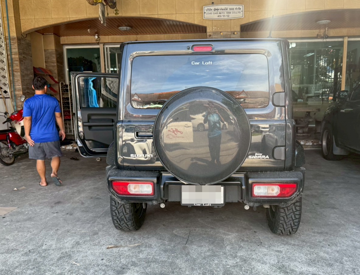 พรมปูพื้นรถยนต์ Suzuki Jimmy 2025 พรมVVIP ด้ายคู่ สีน้ำตาลเข้มด้ายทอง เต็มคัน