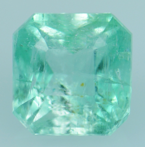พลอยมรกตดิบ (Emerald) 1.05 กะรัต No oil