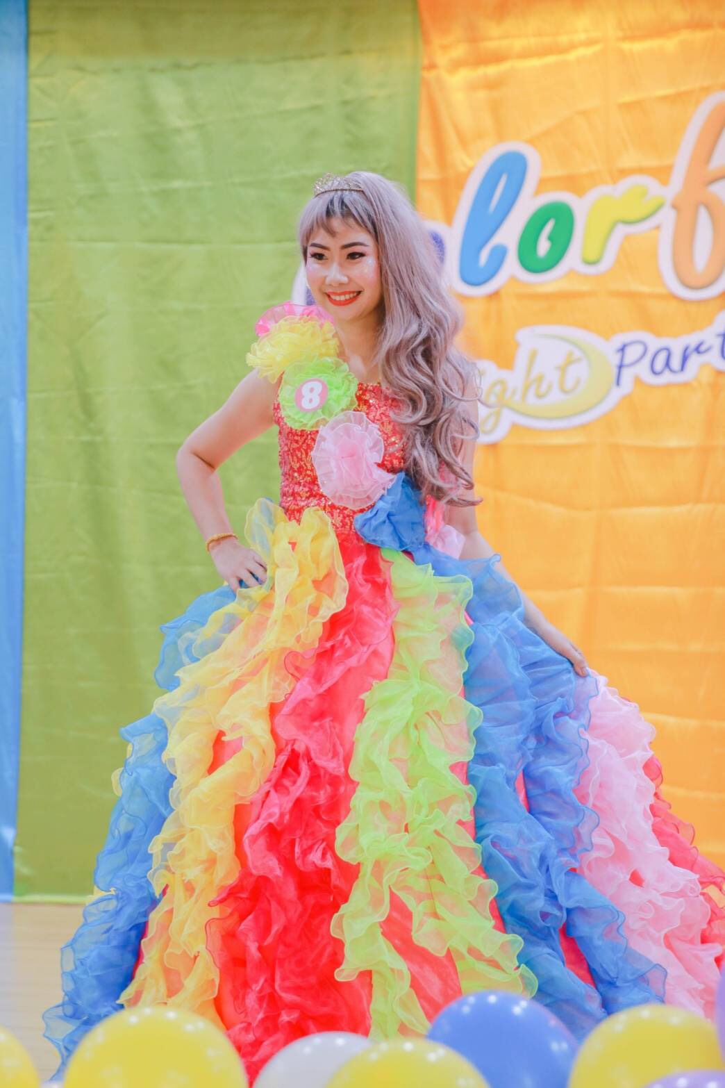 พร้อมเช่า ชุดแฟนซียาว ไหล่เดียว สีรุ้ง ระบายฟูสวย ไหล่เดียว (ซิปหลัง)