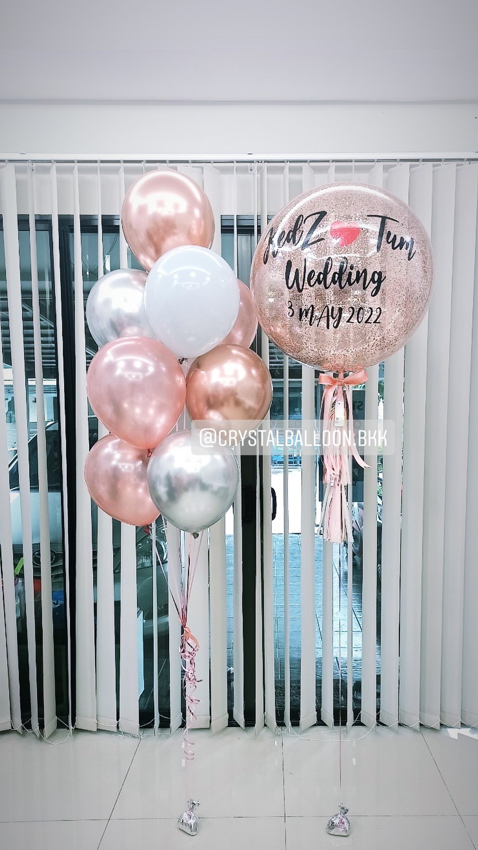 ลูกโป่ง งานแต่ง Bubble ขนาด 24" Theme สีโรสโกล พร้อม ช่อลูกโป่ง ช่อ 9 ลูก 1 ช่อ พร้อมตกเเต่ง สามารถเปลี่ยนสีลูกโป่ง/เปลี่ยนข้อความ/เปลี่ยนขนาดได้