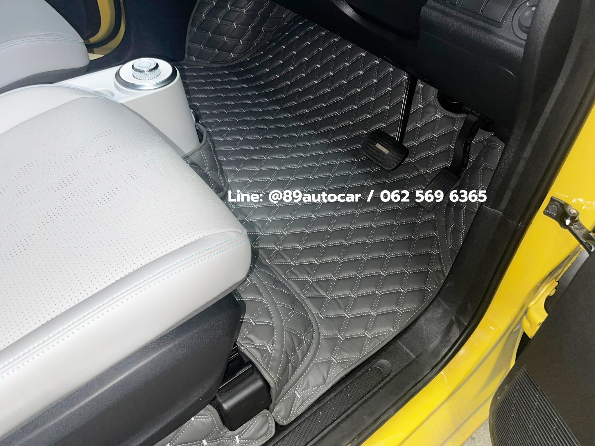 พรมปูพื้นรถยนต์ Wuling Air EV ปูพรมVVIP สีเทาด้ายเทา เต็มคัน