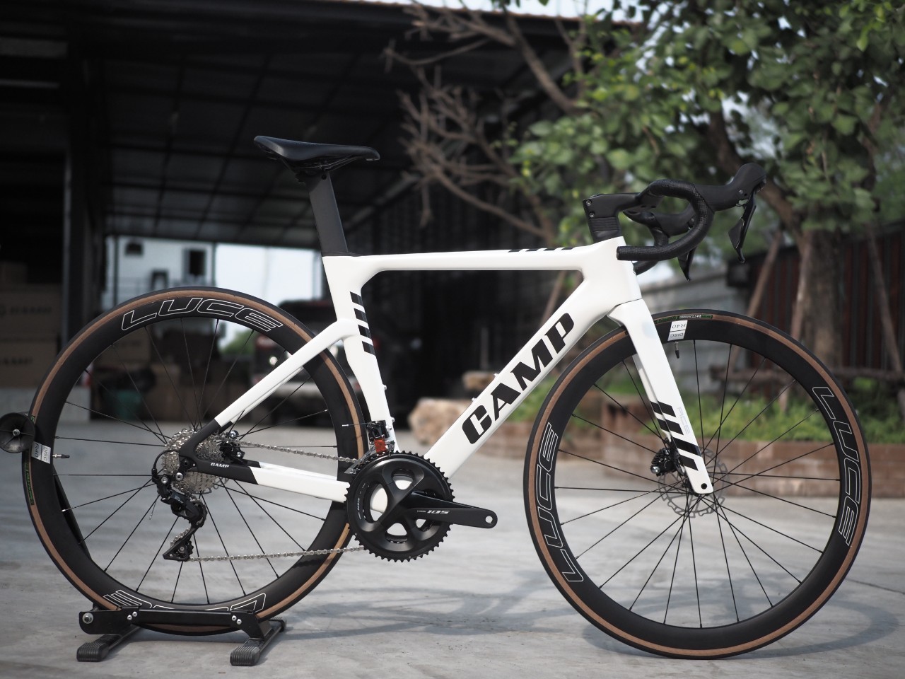 จักรยานเสือหมอบ CAMP ACE DISC Carbon Roadbike เกียร์ Shimano 105 2*11 สปีด ล้ออลู (Model 2022)