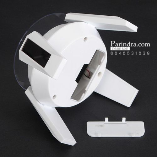 แท่นโชว์สินค้าแบบหมุน จานหมุน แท่นหมุน ถาดหมุน พลังงานแสงอาทิตย์ และใส่แบตเตอรี่ได้ ดีไซน์คล้ายขายานอวกาศ สีขาว