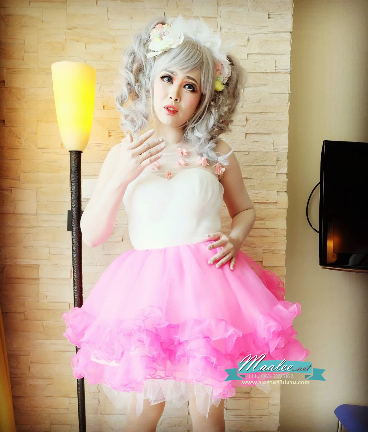 พร้อมเช่า ชุดแฟนซี ชุดราตรีสั้น กระโปรงผ้าแก้วย้วยพองฟู น่ารักมาก แต่งดอกไม้ช่วงอก สีชมพู