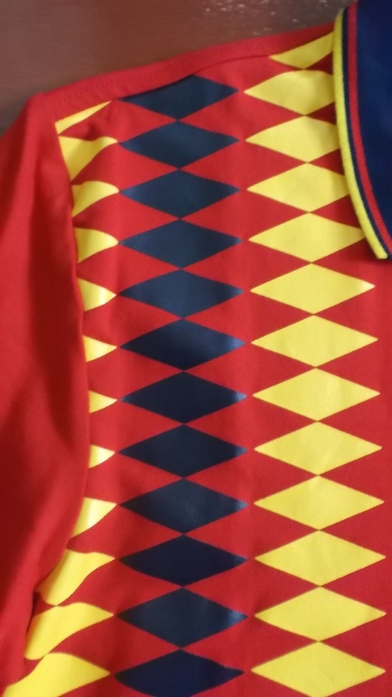เสื้อฟุตบอล ทีมชาติสเปน ชุดเหย้า เรโทร ชุดลุยศึกฟุตบอลโลก 1994 ใหม่ M-Size / SPAIN Football Shirt Retro Home Kit World Cup 1994 Jersey NEW M-Size