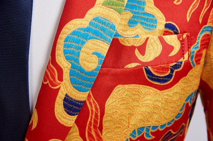 พร้อมเช่า ชุดสูทจีนชาย โทนสีส้มแดง ทอลายในเนื้อผ้า แบบหรูหรา สไตล์จีน