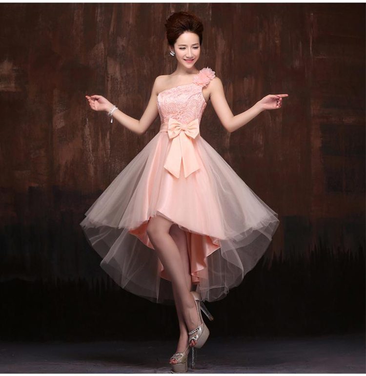 พร้อมเช่า ชุดราตรีสั้น สีโอโรส ไหล่เฉียง แต่งลูกไม้ กระโปรงหน้าสั้นหลังยาว ชุดเพื่อนเจ้าสาว Pink-004C