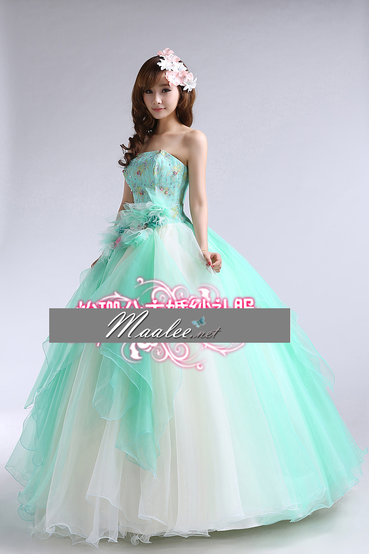 พร้อมเช่า ชุดแฟนซี ชุดราตรี เกาะอก สีเขียวมิ้นต์ แต่งระบายชายไม่เท่ากัน สวยเก๋