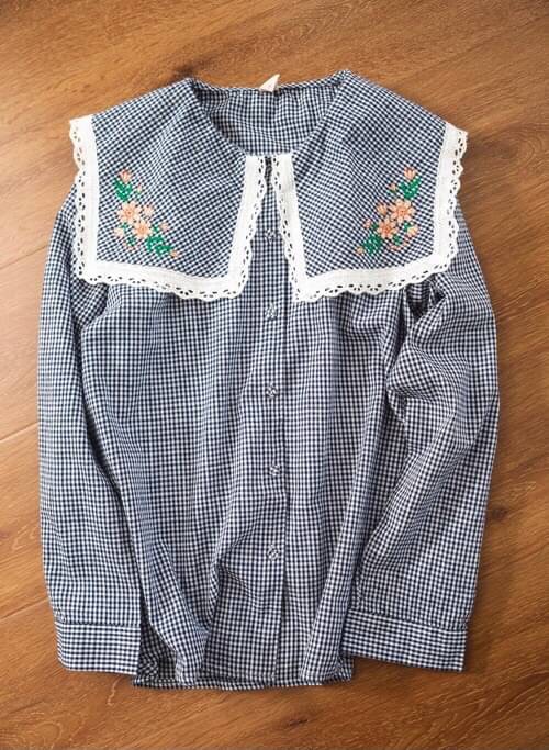 เสื้อผ้าฝ้ายลายสก็อตปักลาย