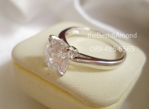 BR958RD+++แหวนเพชรเม็ดเดี่ยวขนาด 80 ตัง++ขนาด และรูปแบบยอดนิยม ยกชูขึ้น ดูทันสมัย เหมือนของจริงม๊าก เพชรวิบๆปิ๊งๆใส่แทนแหวนแต่งงานสบายๆ ไม่มีล้าสมัย