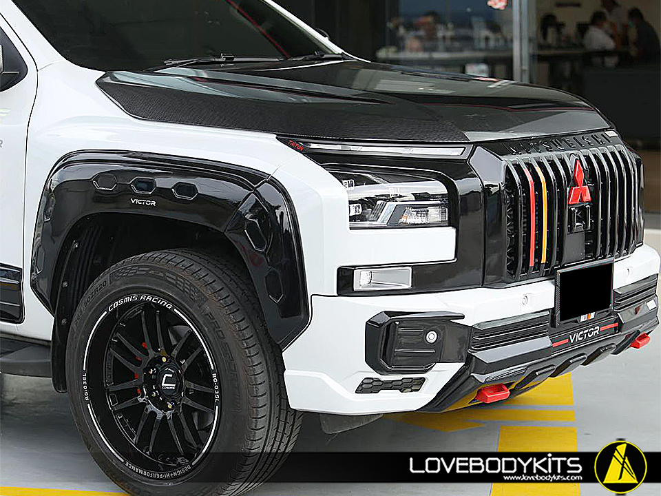 ชุดแต่ง VICTOR :TRITON 2023 ตัวสูง