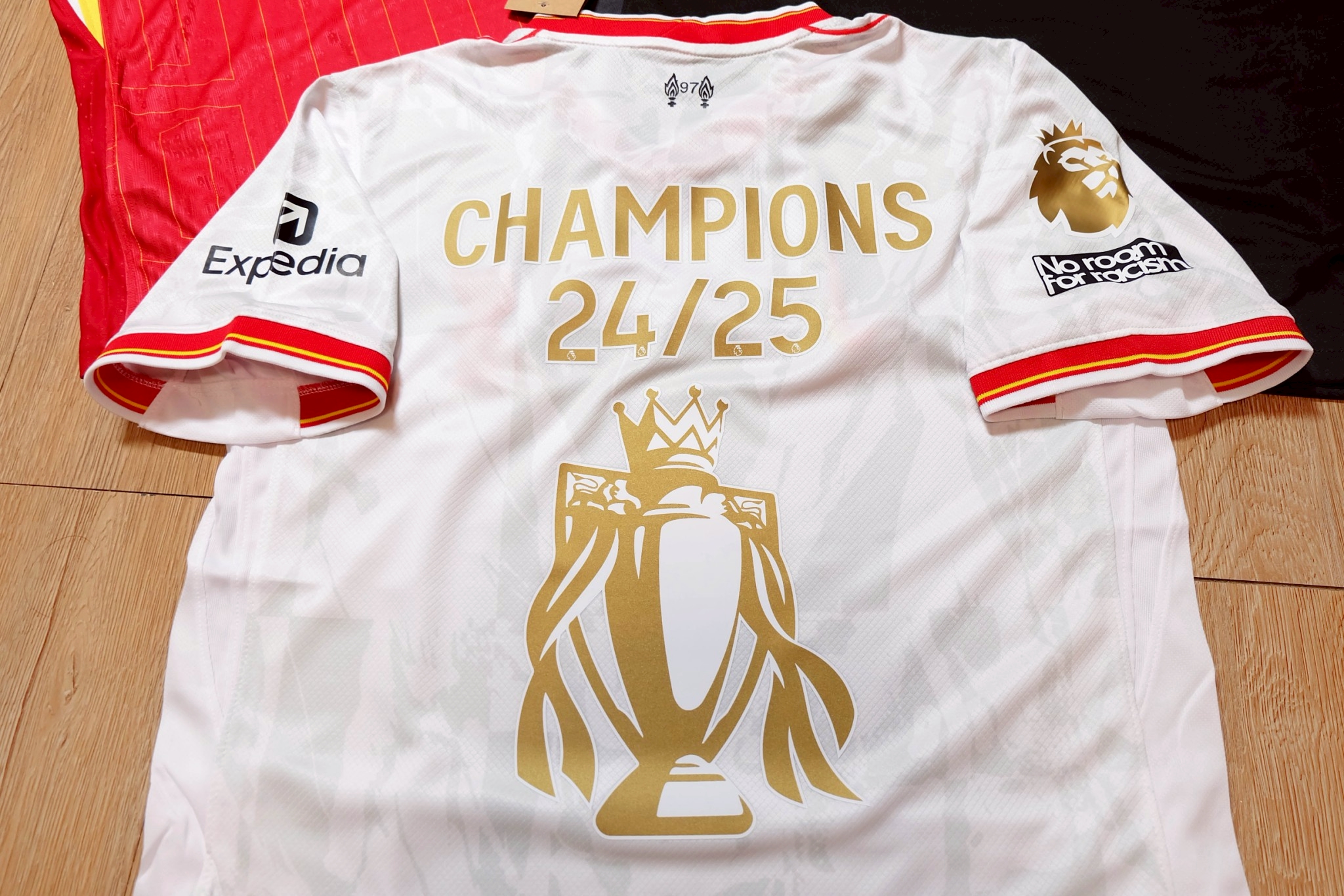 Liverpool 2024/25 Third Jersey เสื้อลิเวอร์พูล เยือน ฤดูกาลใหม่ Champions รุ่นถ้วยทอง Premier League