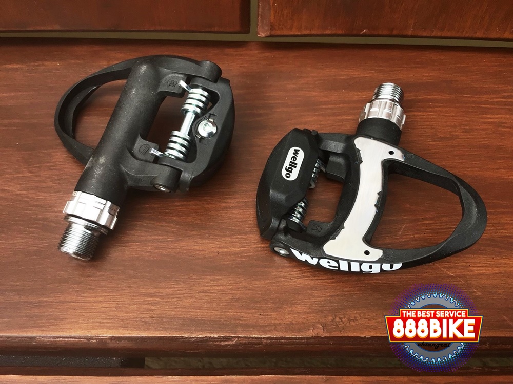 บันไดจักรยานเสือหมอบ WELLGO R312 Carbon Fiber แถมคลีท 2 ชุด