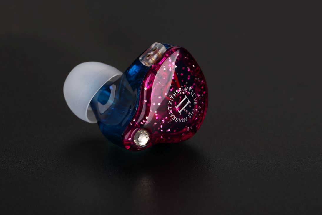 ขายหูฟัง TFZ Mylove II หูฟังอินเอียร์มอนิเตอร์ ถอดสายได้ 2pin ลาย Limited