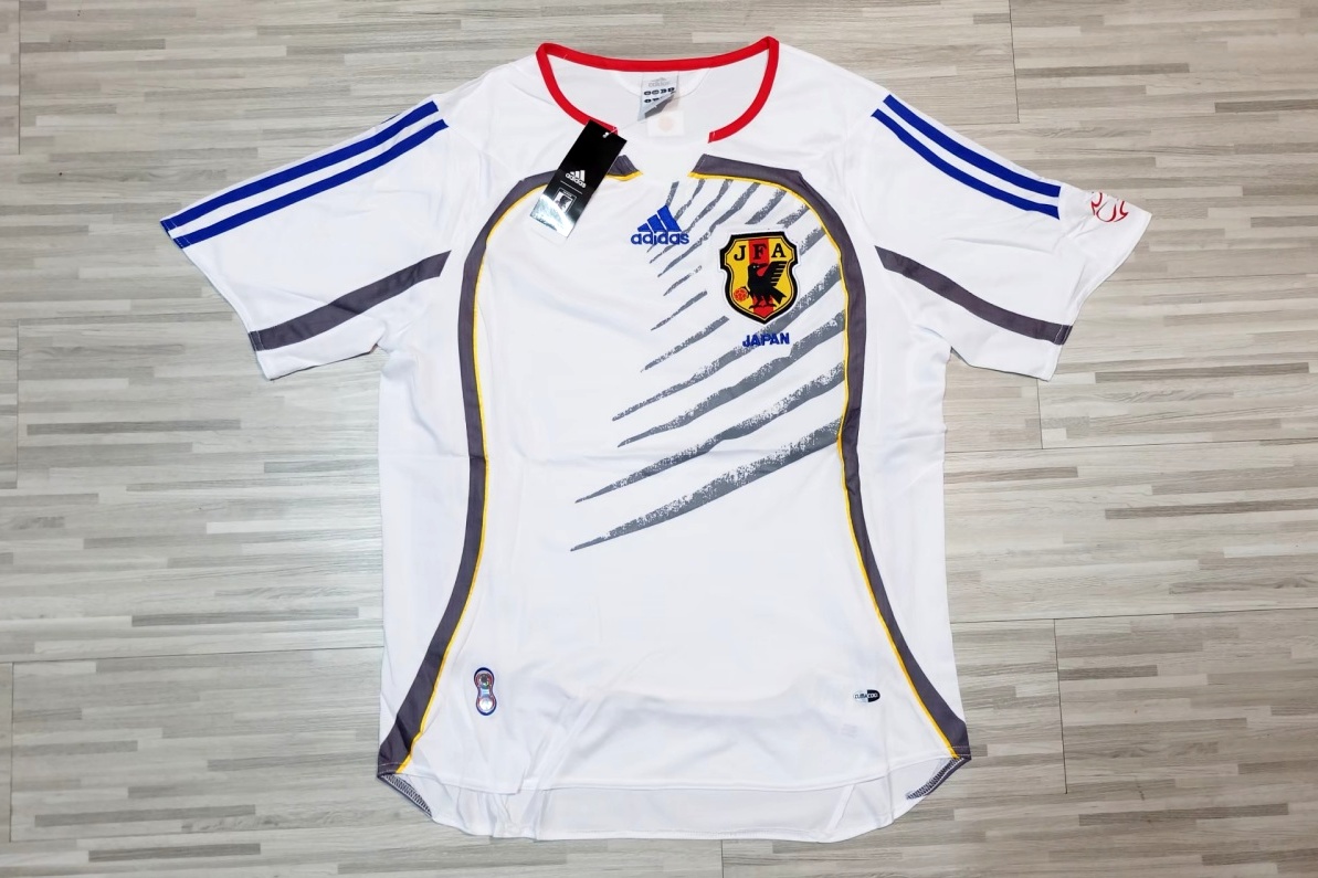 Japan 2006 Away Vintage Jersey เสื้อทีมชาติญี่ปุ่น เสื้อบอลทีมชาติญี่ปุ่น เสื้อญี่ปุ่นย้อนยุค