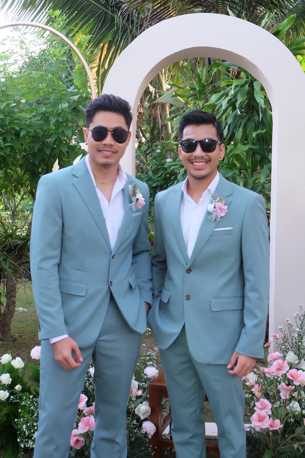 พร้อมเช่า เสื้อสูทชาย สีเขียวมิ้นต์เข้ม สีเขียวพาสเทล Dark Pastel Mint Green (พร้อมเสื้อกั๊ก)