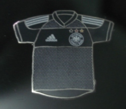 เข็มกลัด ฟุตบอล ทีมชาติเยอรมนี - AWAY KIT ฟุตบอลโลก 2002 ใหม่ / GERMANY Football Club Pin - AWAY KIT WORLD CUP 2002 NEW